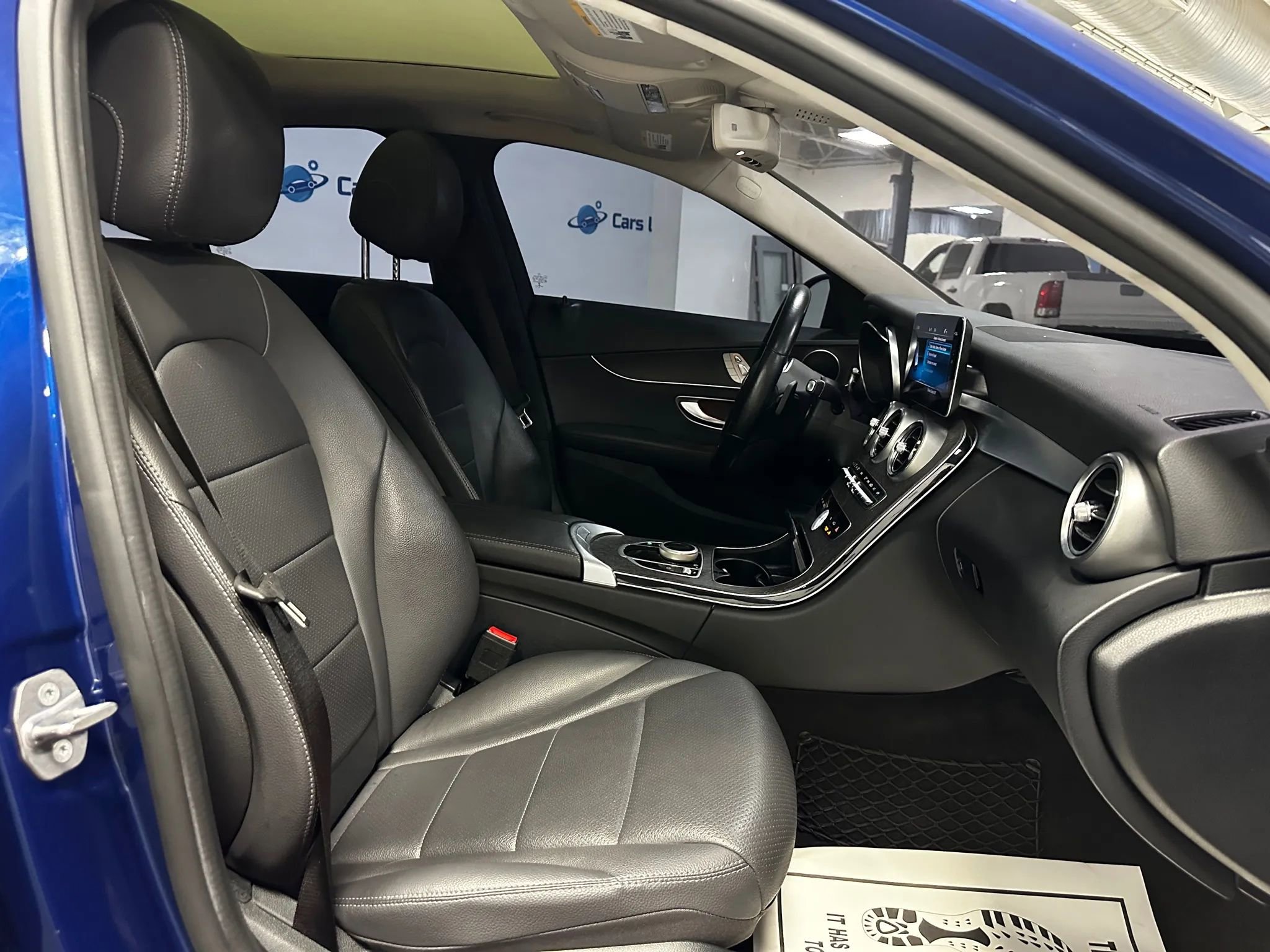 Used 2019 Mercedes-Benz C 300 Sedan w/ Parking Assistance Package image 25