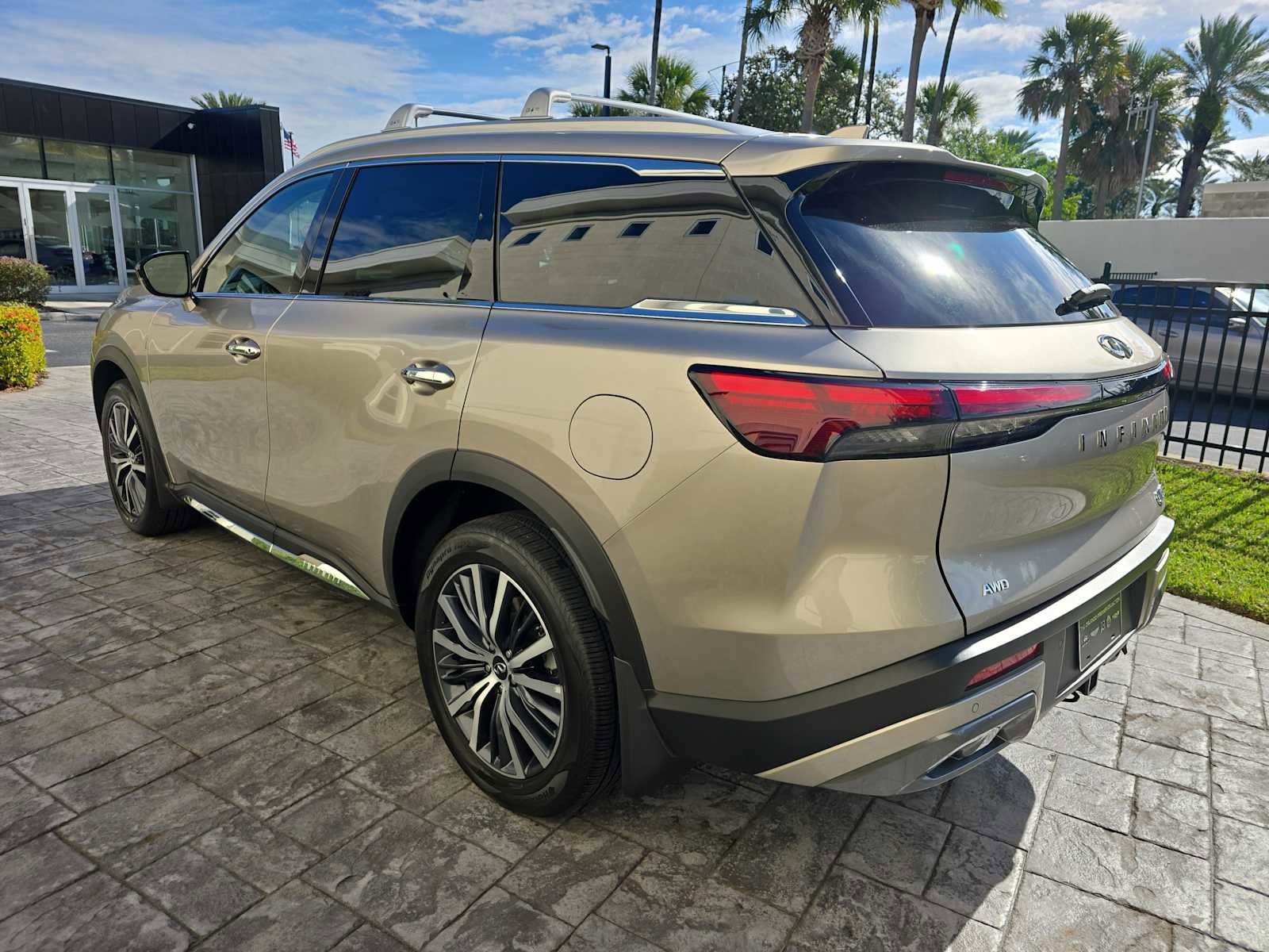 Certified 2025 INFINITI QX60 Sensory w/ Vision Package image 7