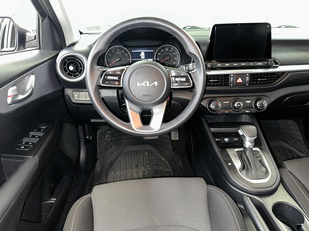 Used 2024 Kia Forte LXS image 2
