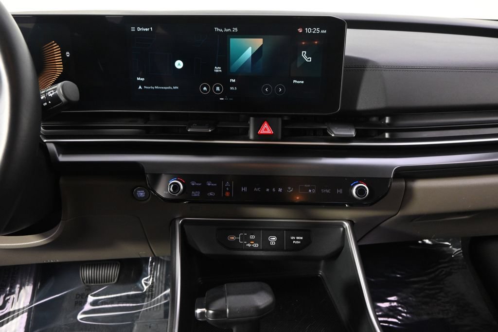 Used 2026 Kia Carnival FWD image 28
