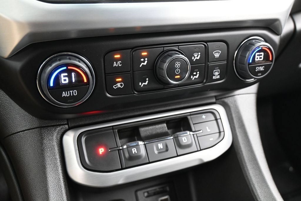 Used 2023 GMC Acadia SLT w/ Technology Package FWD image 29