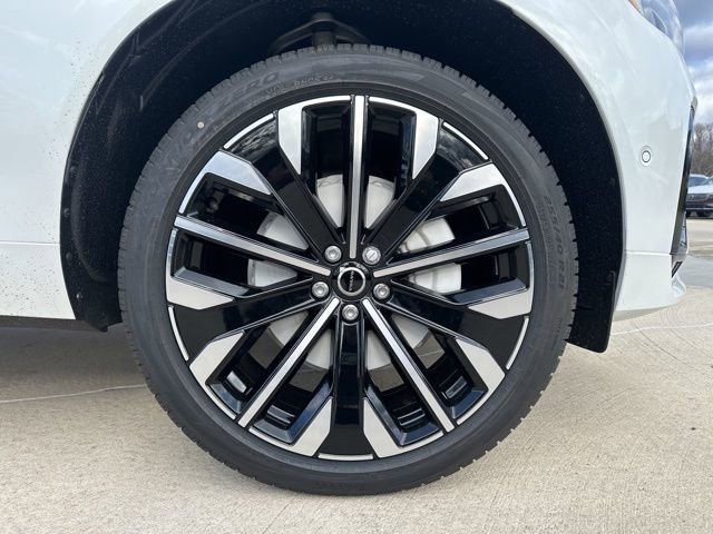 New 2026 Volvo XC60 B5 Ultra w/ Protection Package Premier image 9