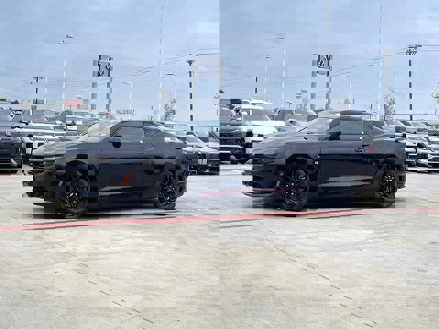 Used 2020 Chevrolet Camaro LS image 1