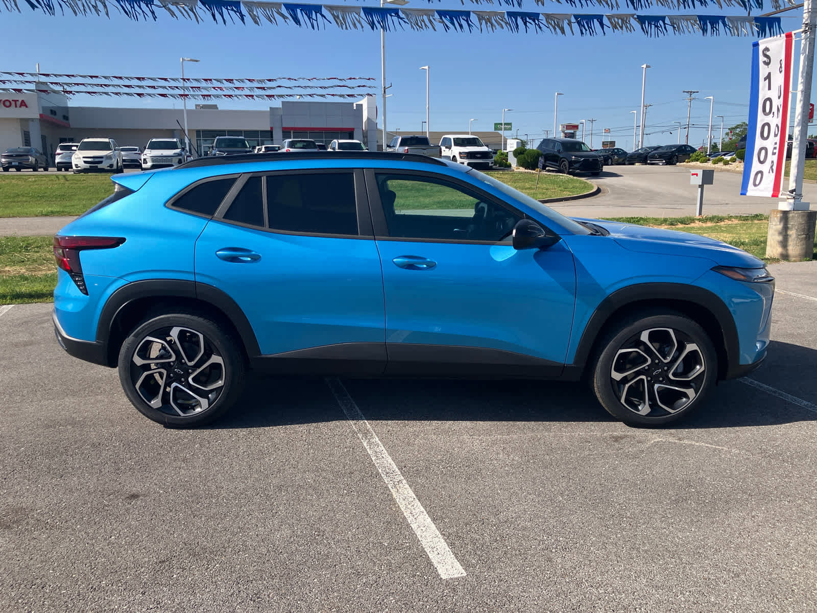 New 2026 Chevrolet Trax RS w/ Driver Confidence Package FWD image 8