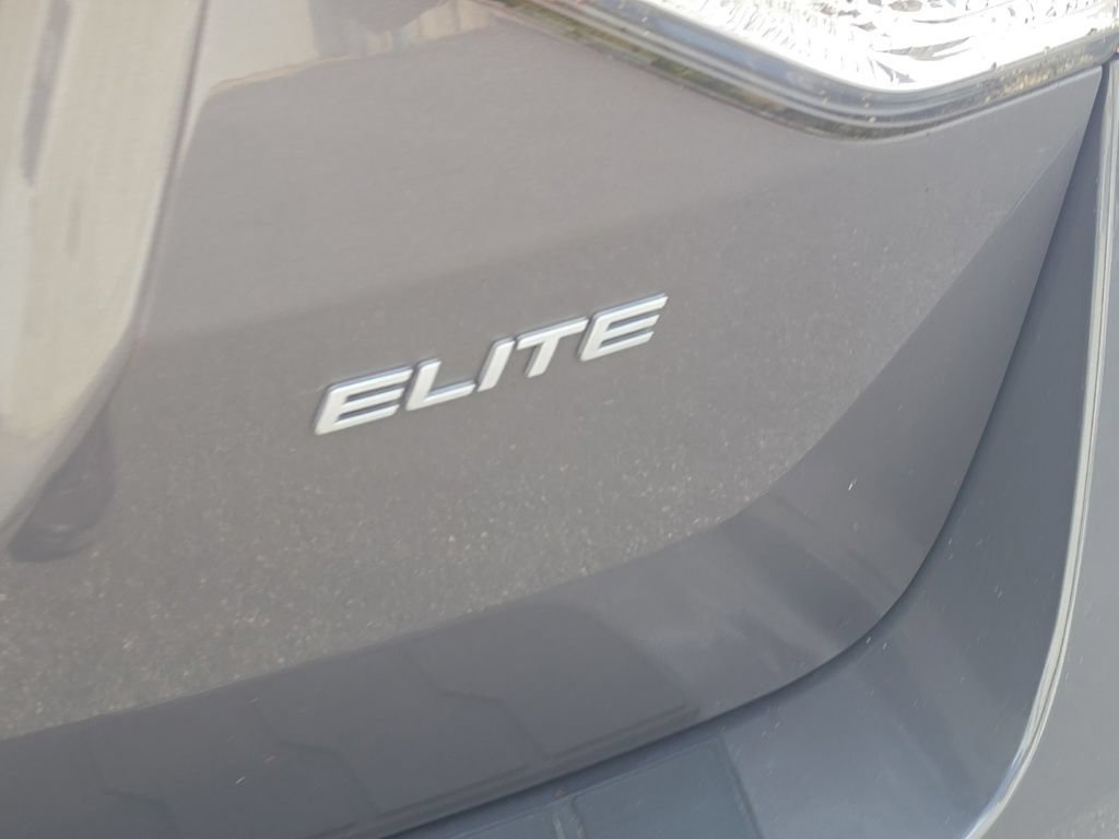 Used 2016 Honda Odyssey Touring Elite image 7