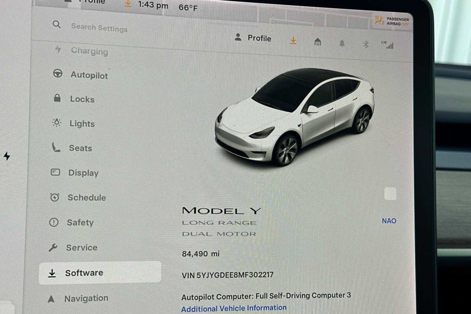 Used 2021 Tesla Model Y Long Range image 36