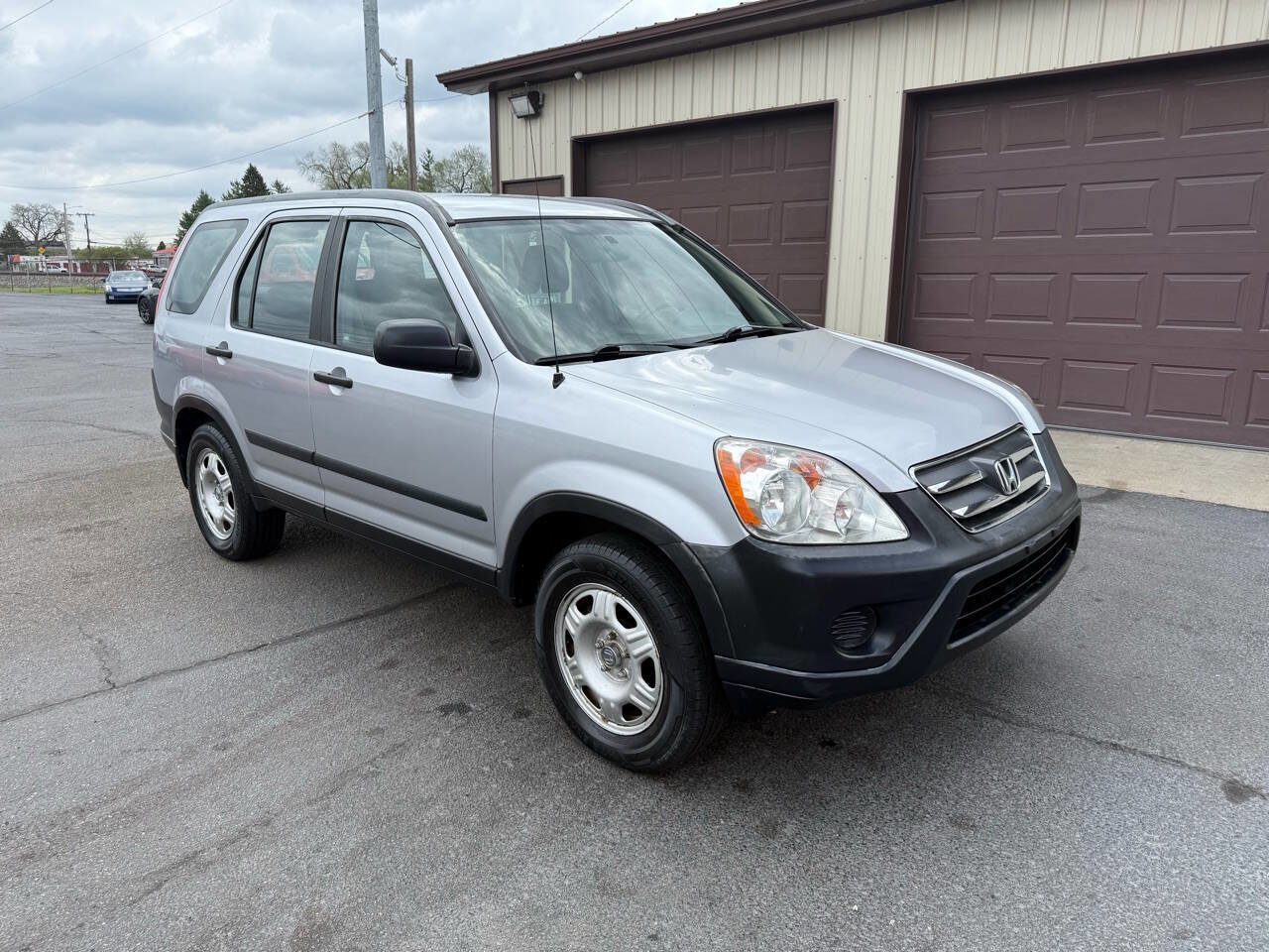 Used 2005 Honda CR-V LX image 12