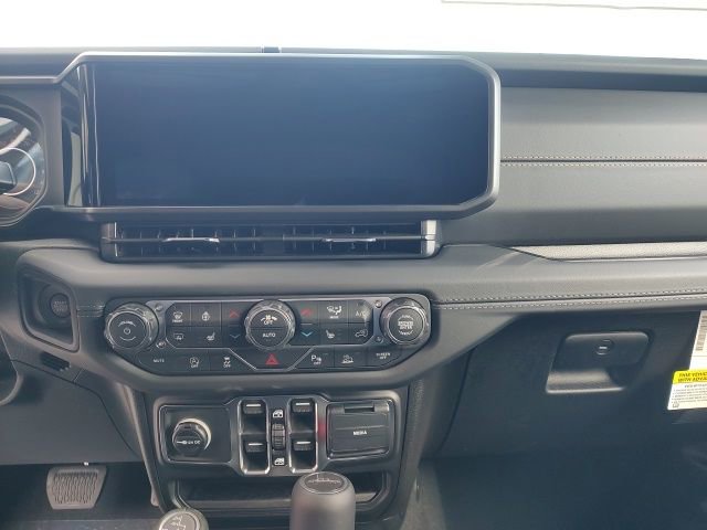 New 2026 Jeep Gladiator Sport image 14