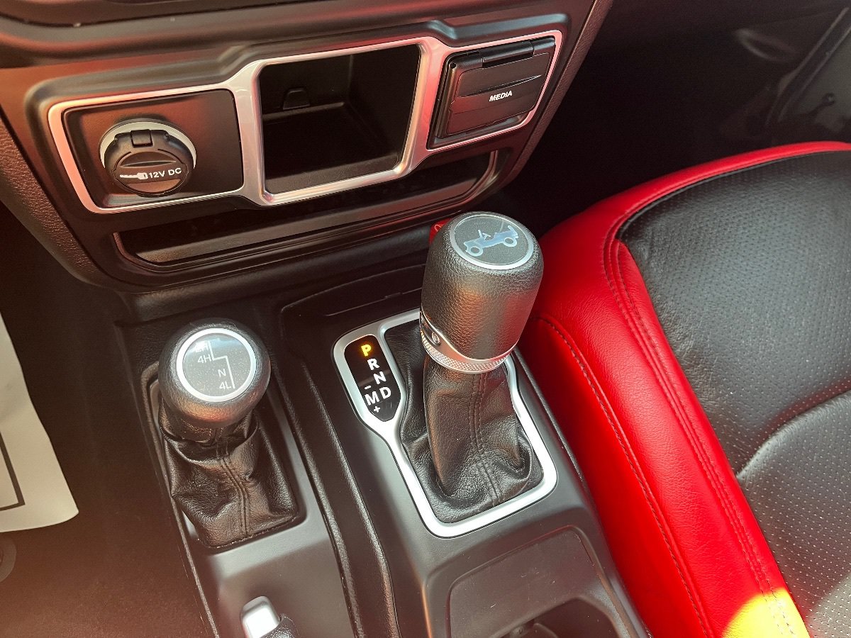 Used 2018 Jeep Wrangler Unlimited Sport AWD/4WD image 16