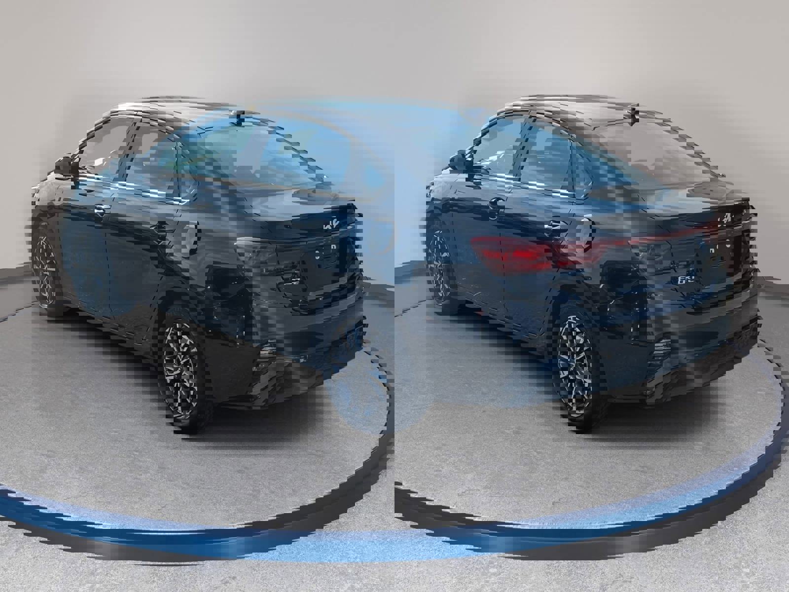 Used 2023 Kia Forte LXS image 7