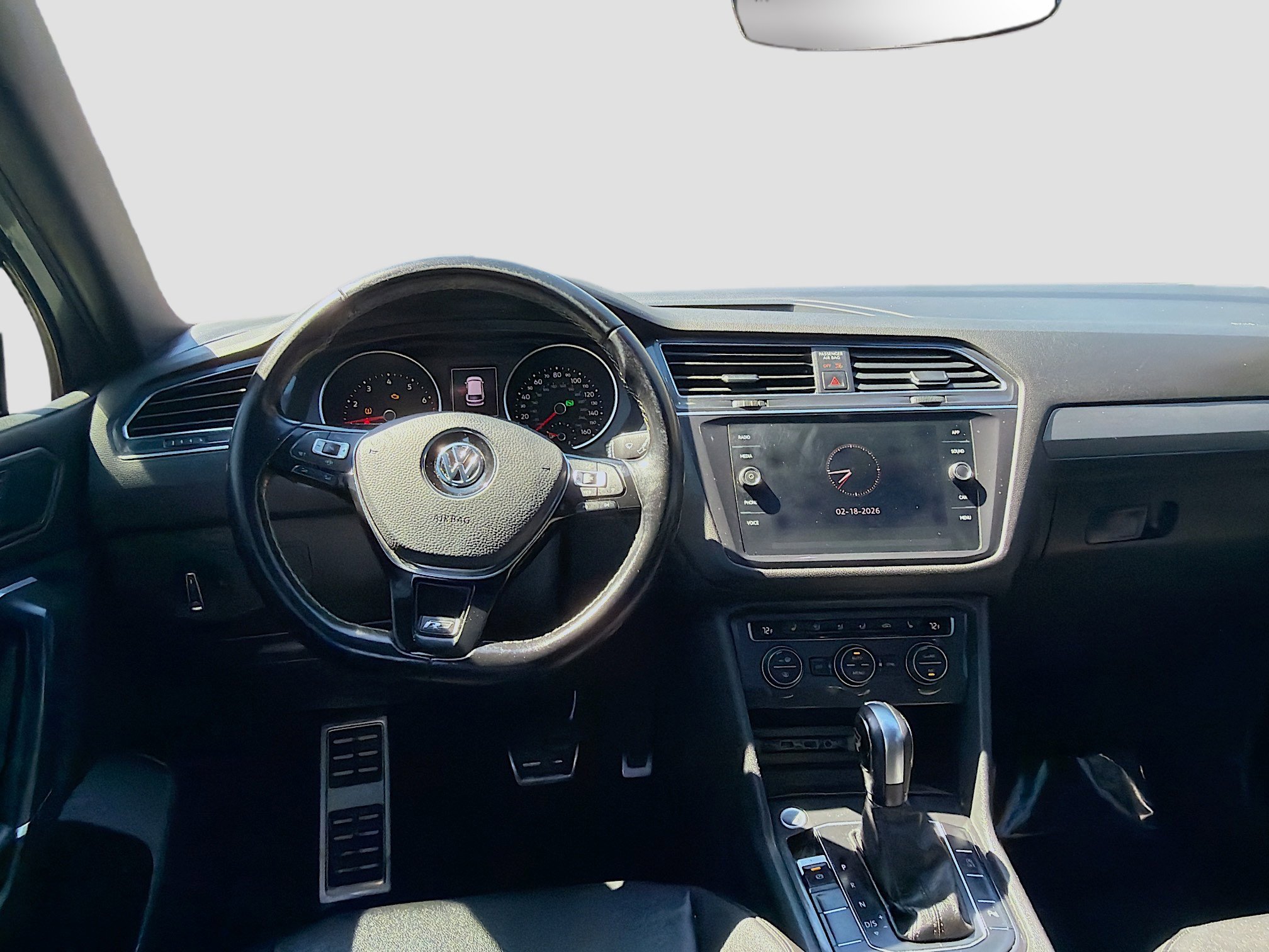 Used 2020 Volkswagen Tiguan SE R-Line image 18