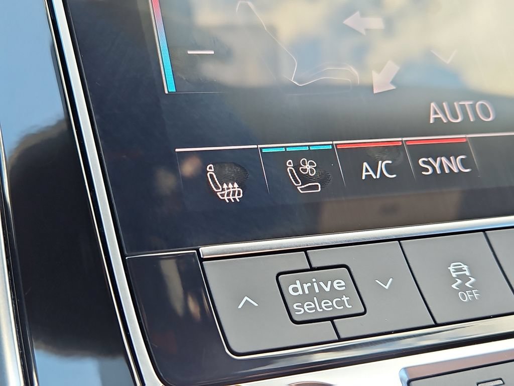 Certified 2025 Audi Q8 Premium Plus AWD/4WD image 22