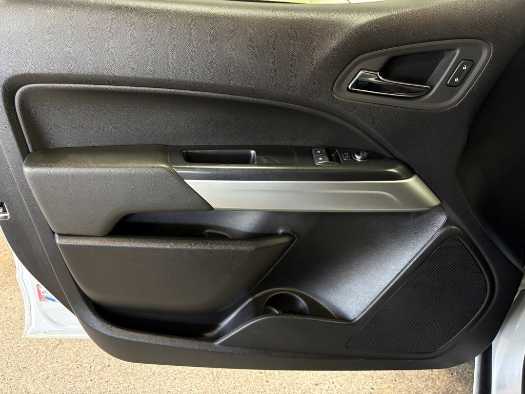 Used 2022 Chevrolet Colorado LT w/ Fleet Safety Package image 15