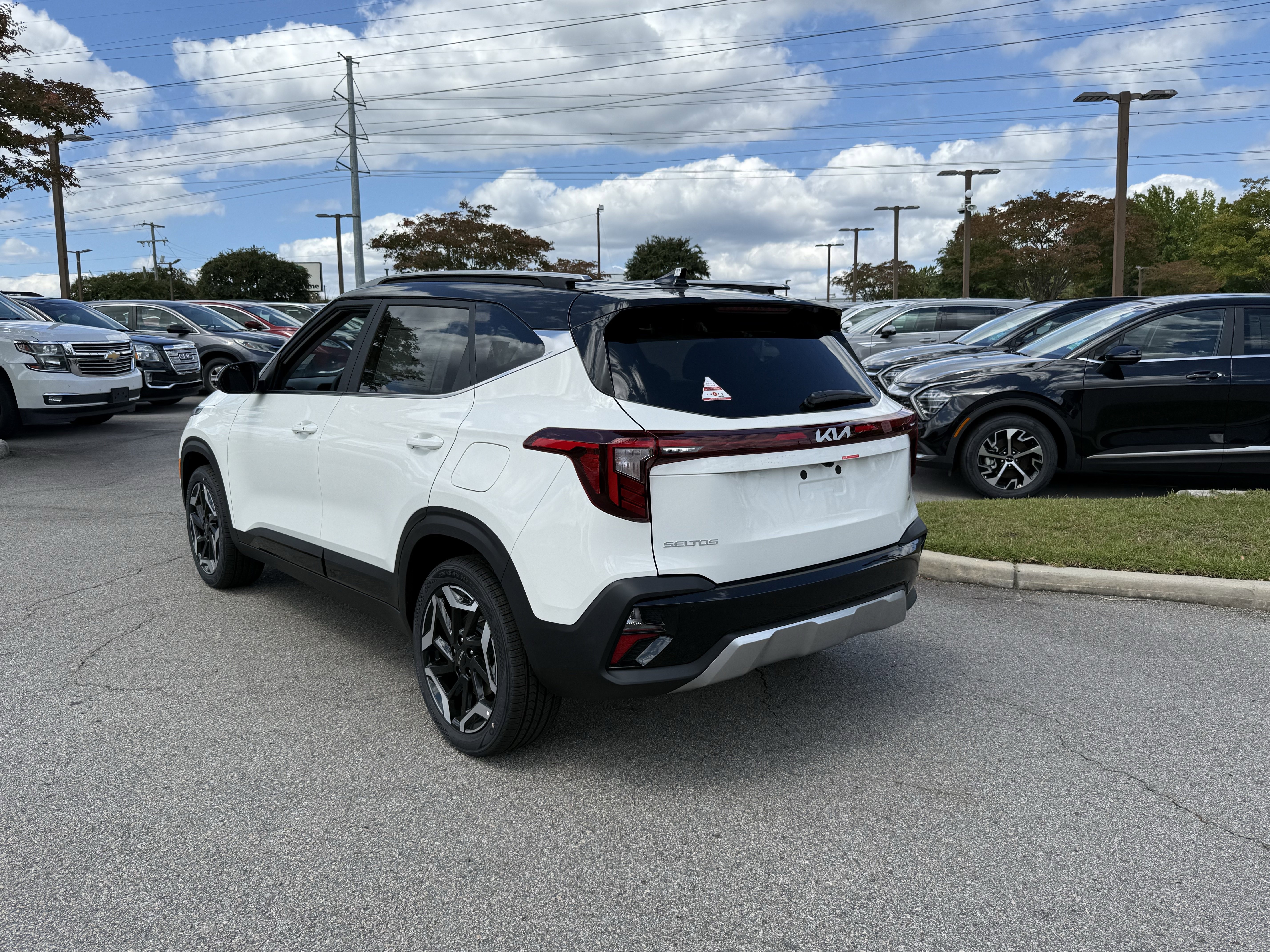 New 2026 Kia Seltos SX image 8