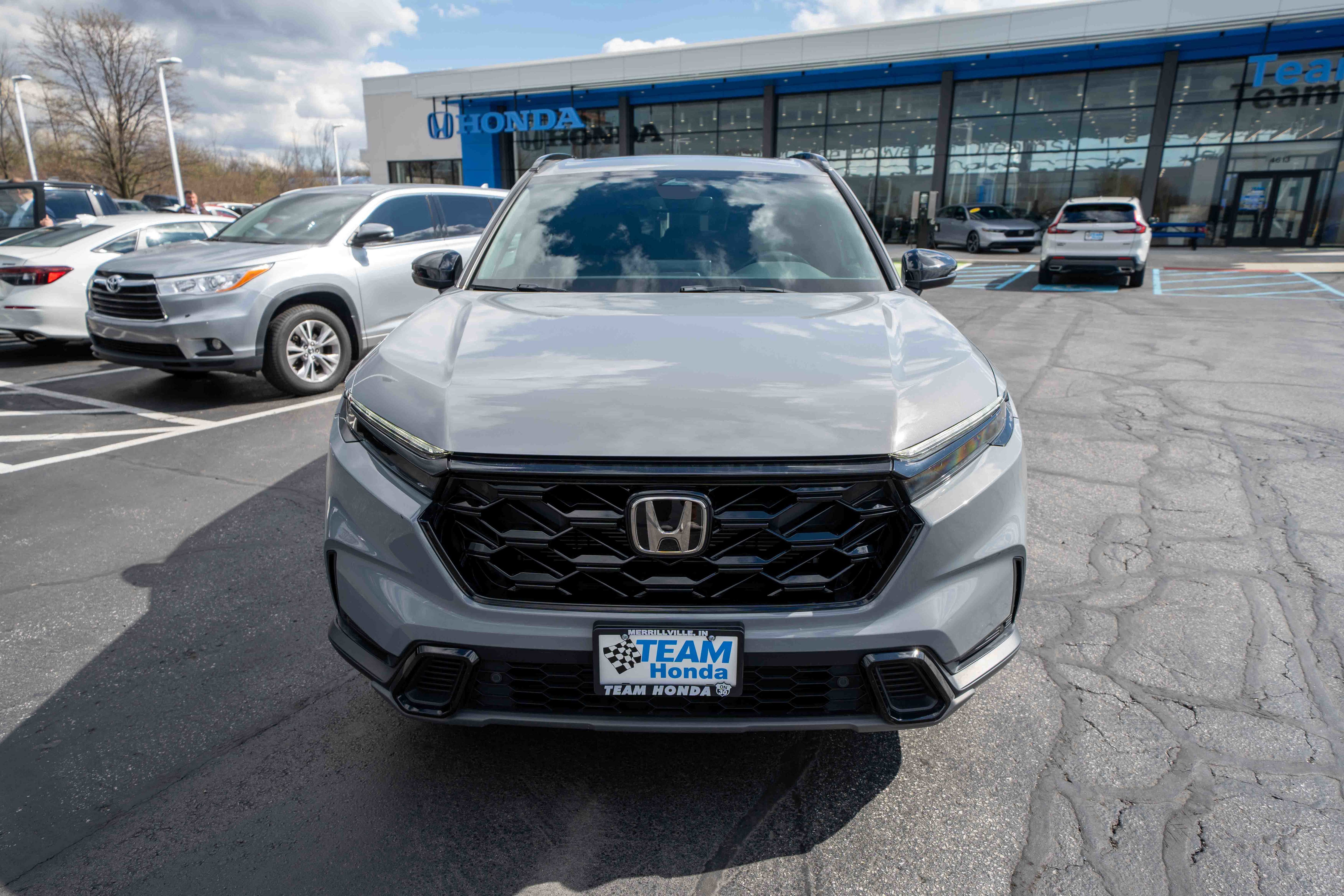 Certified 2024 Honda CR-V Sport-L image 2