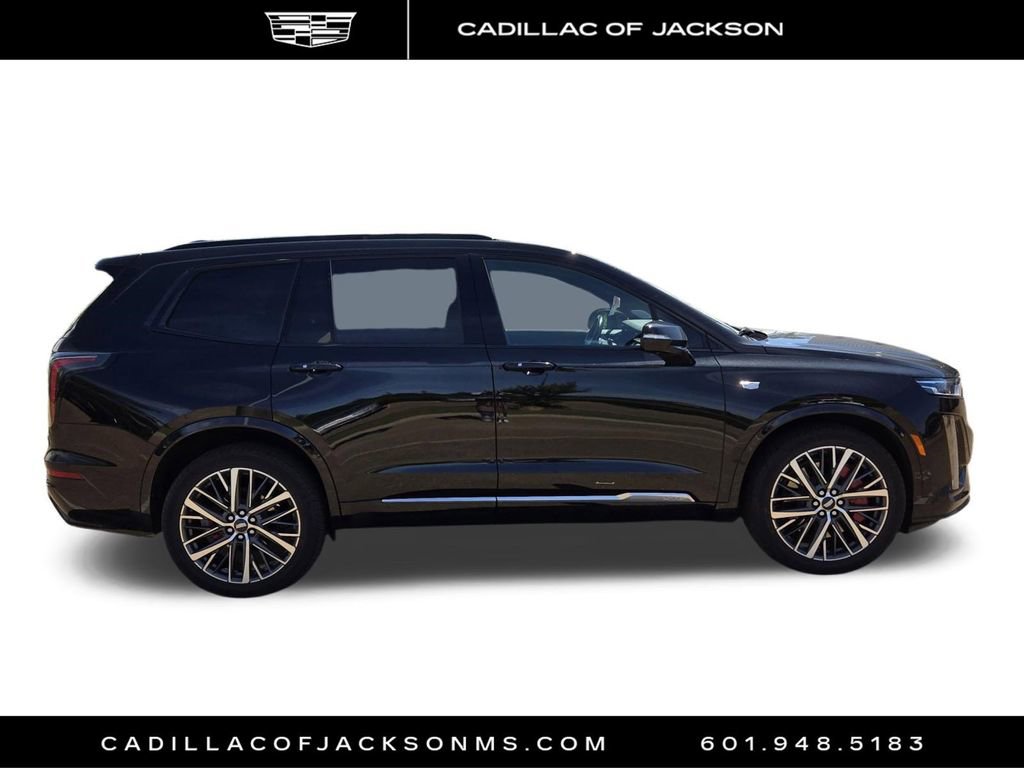 Used 2024 Cadillac XT6 Sport w/ Platinum Package image 9