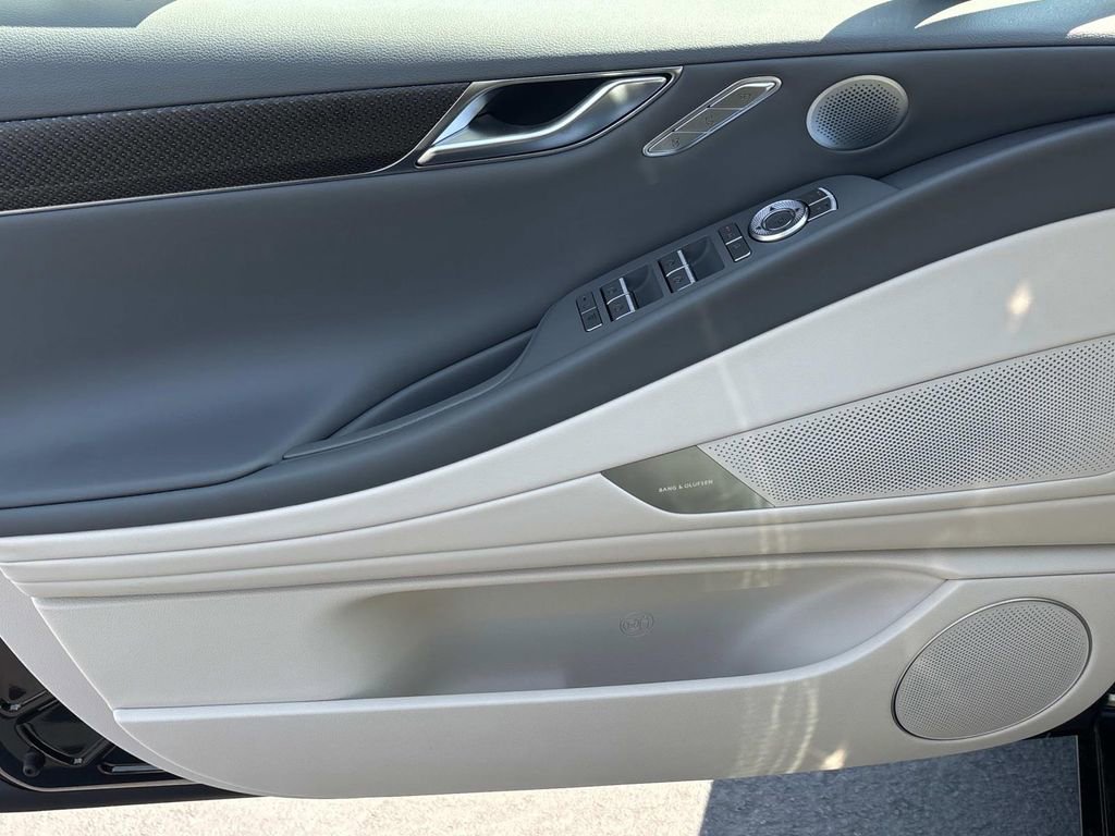 Used 2025 Genesis G80 3.5T Sport Prestige image 17