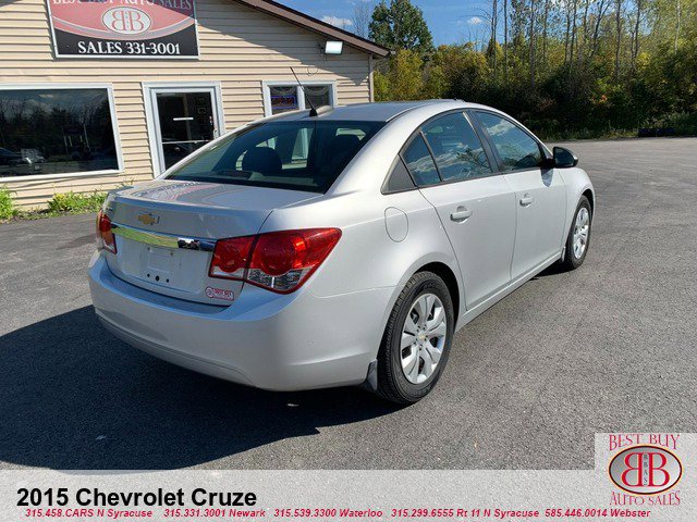 Used 2015 Chevrolet Cruze LS image 4
