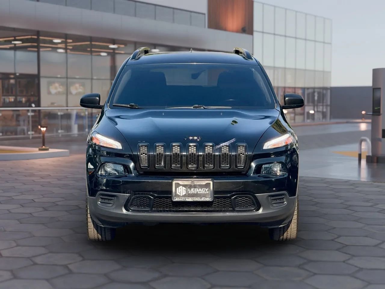 Used 2017 Jeep Cherokee Sport image 22