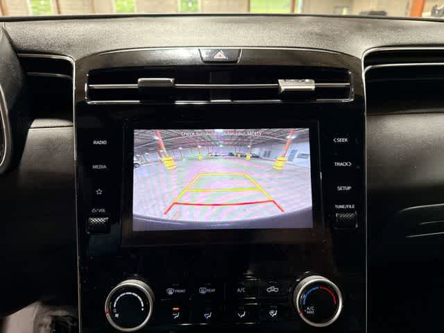 Used 2023 Hyundai Santa Cruz SE AWD/4WD image 23