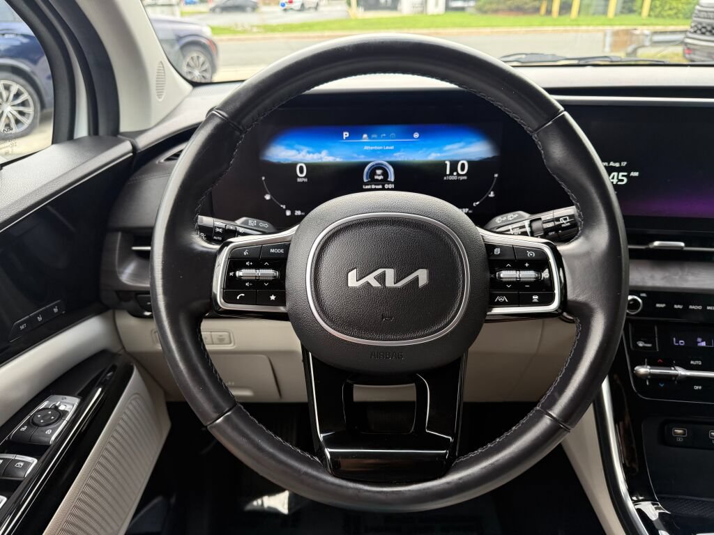 Used 2023 Kia Carnival SX FWD image 12