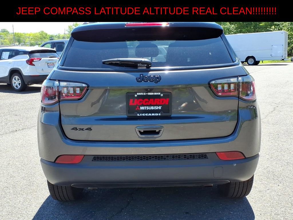 Used 2023 Jeep Compass Latitude w/ Sun and Sound Group AWD/4WD image 5