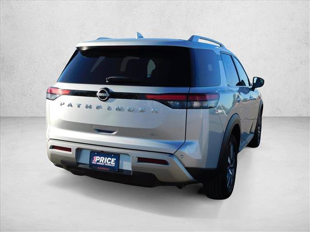 Used 2025 Nissan Pathfinder SL FWD image 9