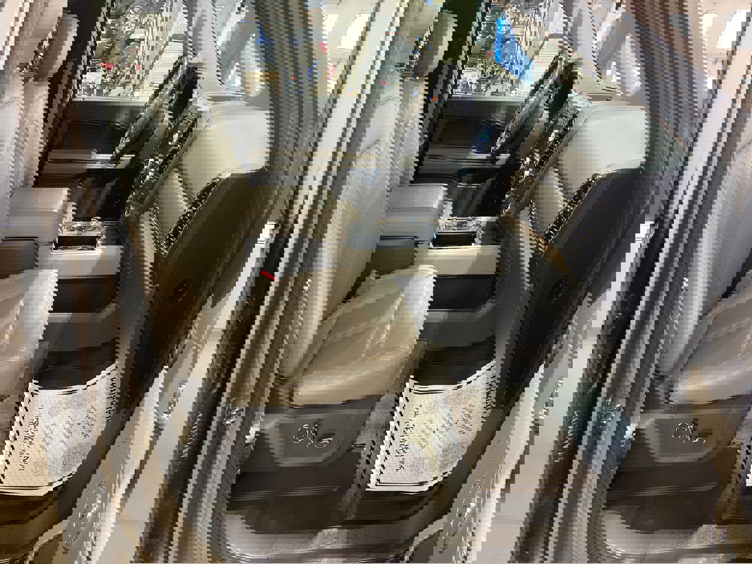 Used 2019 Ford Expedition Limited w/ Equipment Group 301A image 4