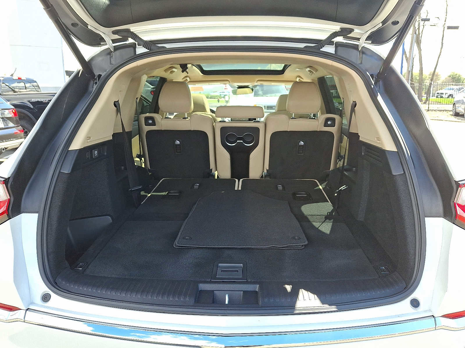 Used 2023 Acura MDX SH-AWD w/ Technology Package image 29