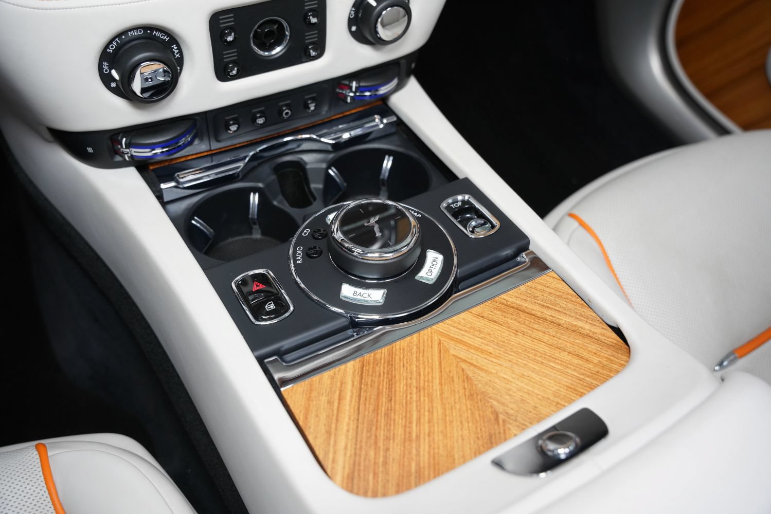 Used 2017 Rolls-Royce Dawn RWD image 37