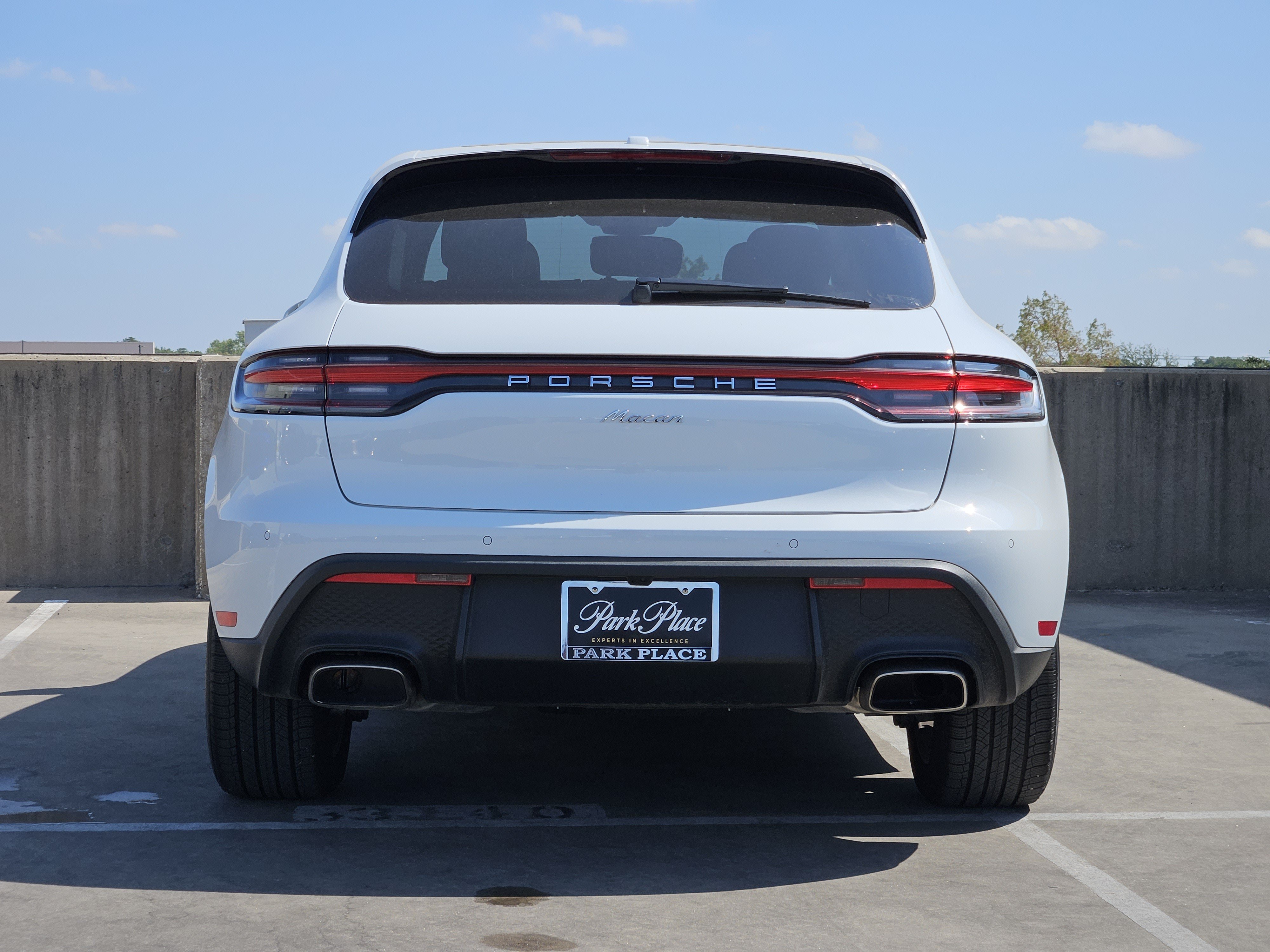 Certified 2026 Porsche Macan AWD/4WD image 7