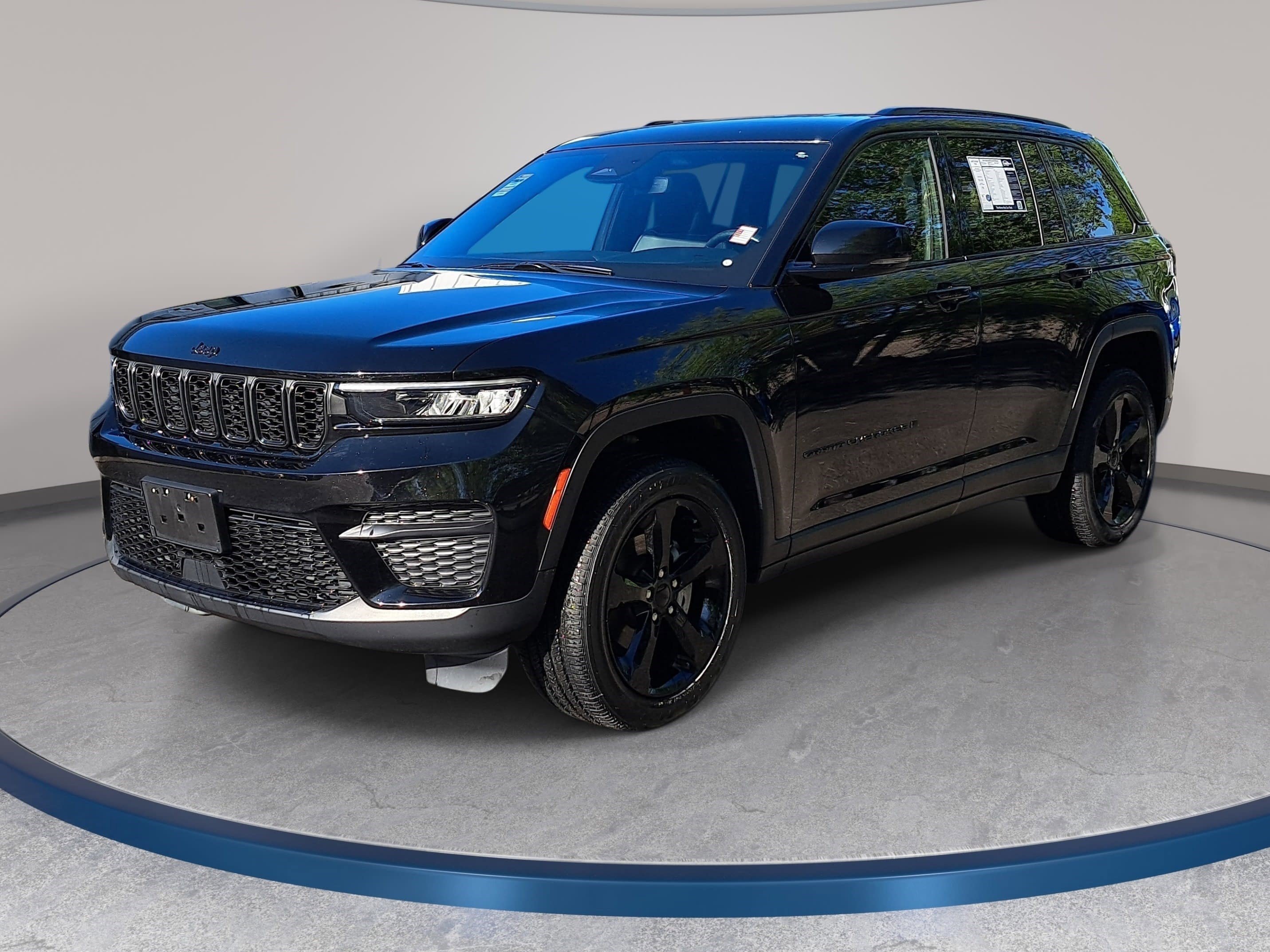 Used 2022 Jeep Grand Cherokee Altitude AWD/4WD image 1