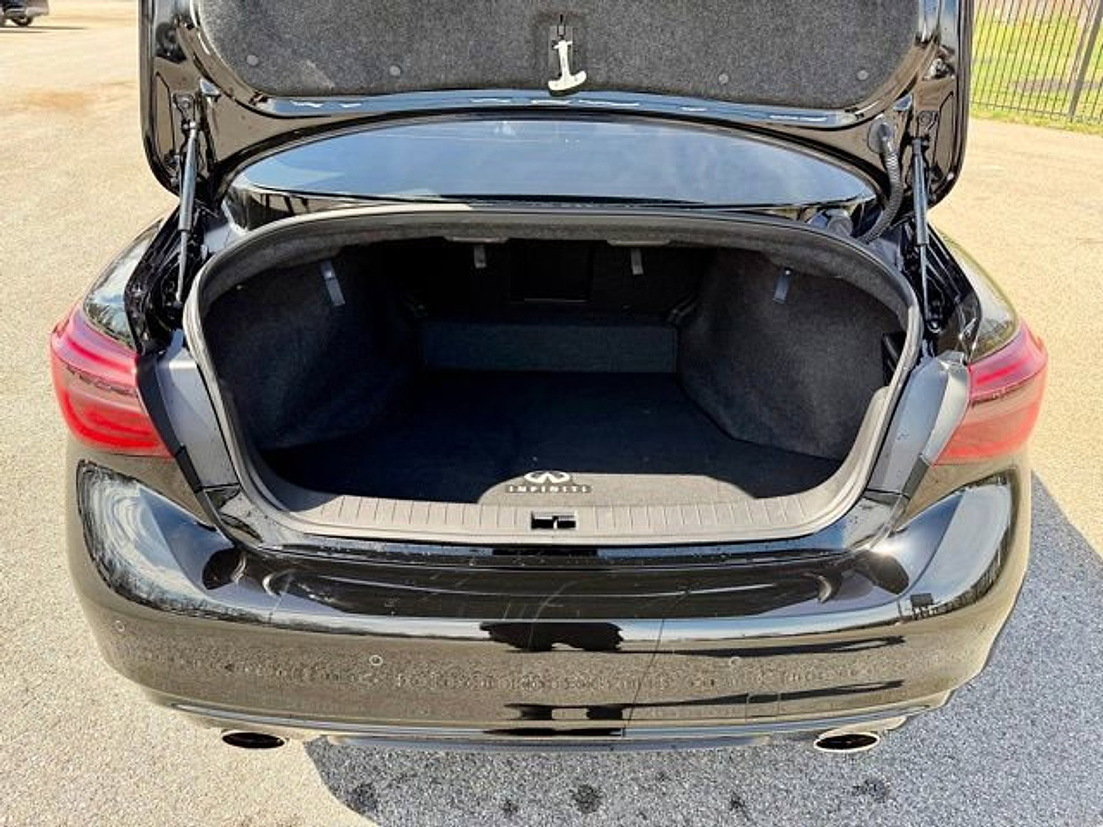 Used 2023 INFINITI Q50 Luxe w/ Cargo Package image 22