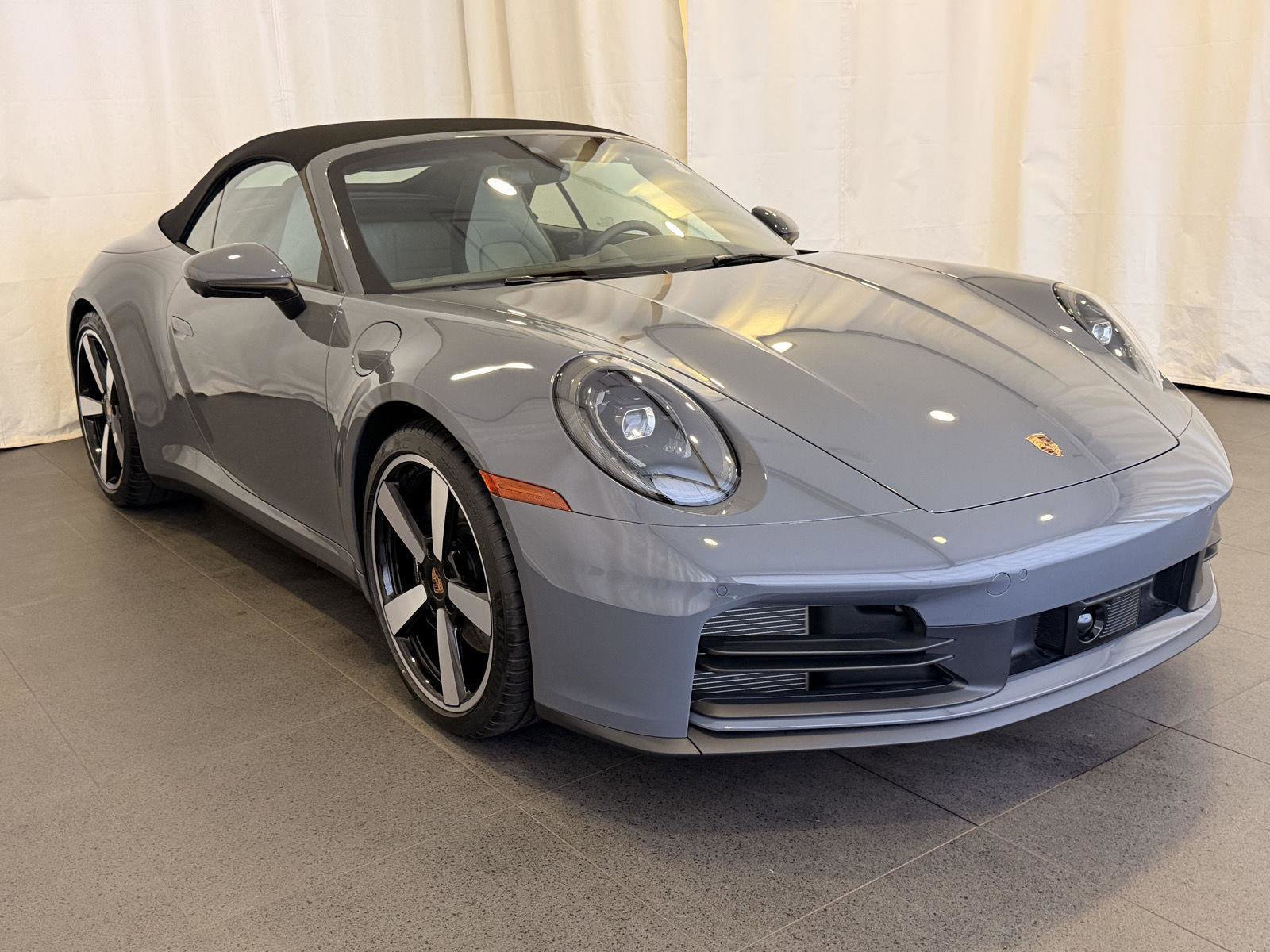 Used 2025 Porsche 911 Carrera image 7