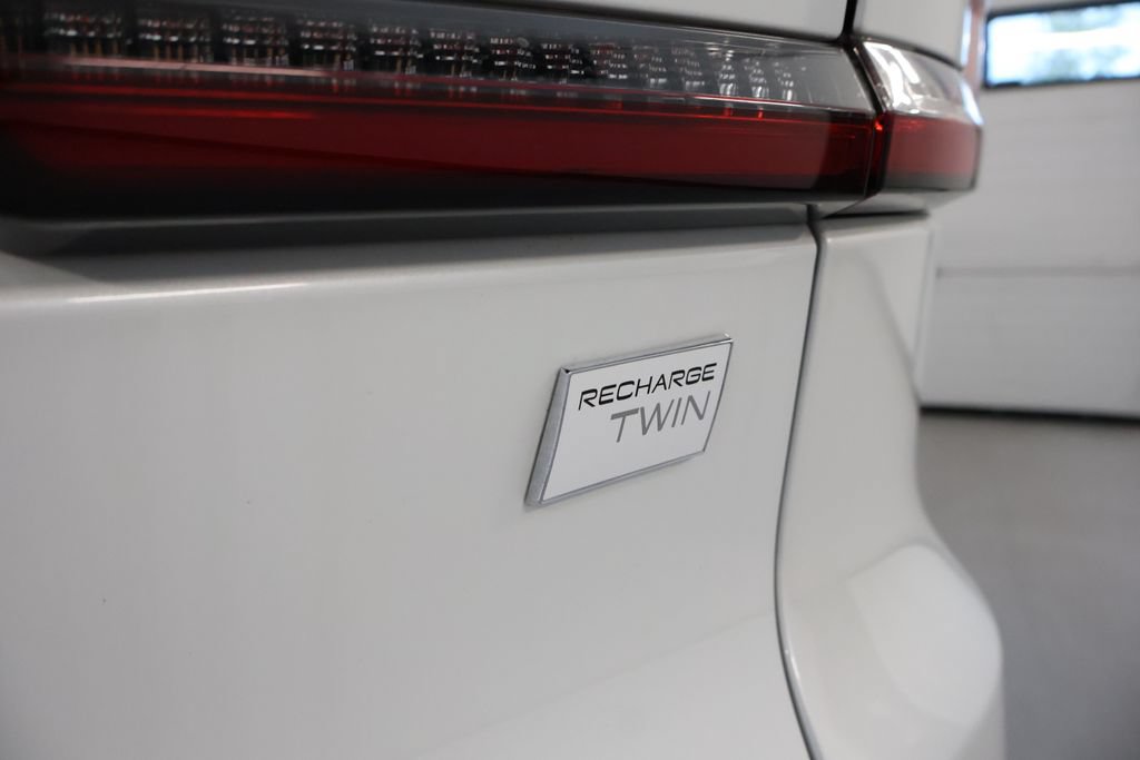 Used 2023 Volvo C40 P8 Recharge Plus AWD/4WD image 11