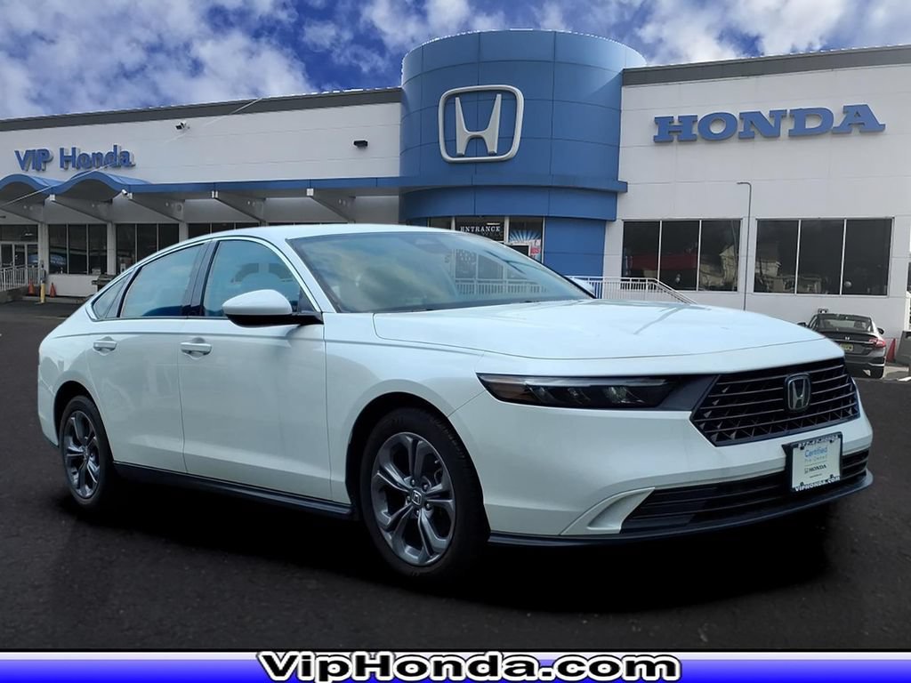 Used 2023 Honda Accord EX image 1