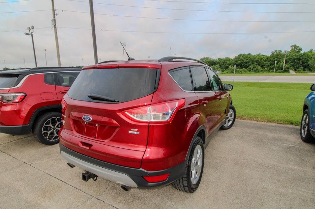 Used 2016 Ford Escape SE w/ SE Leather Comfort Package AWD/4WD image 3