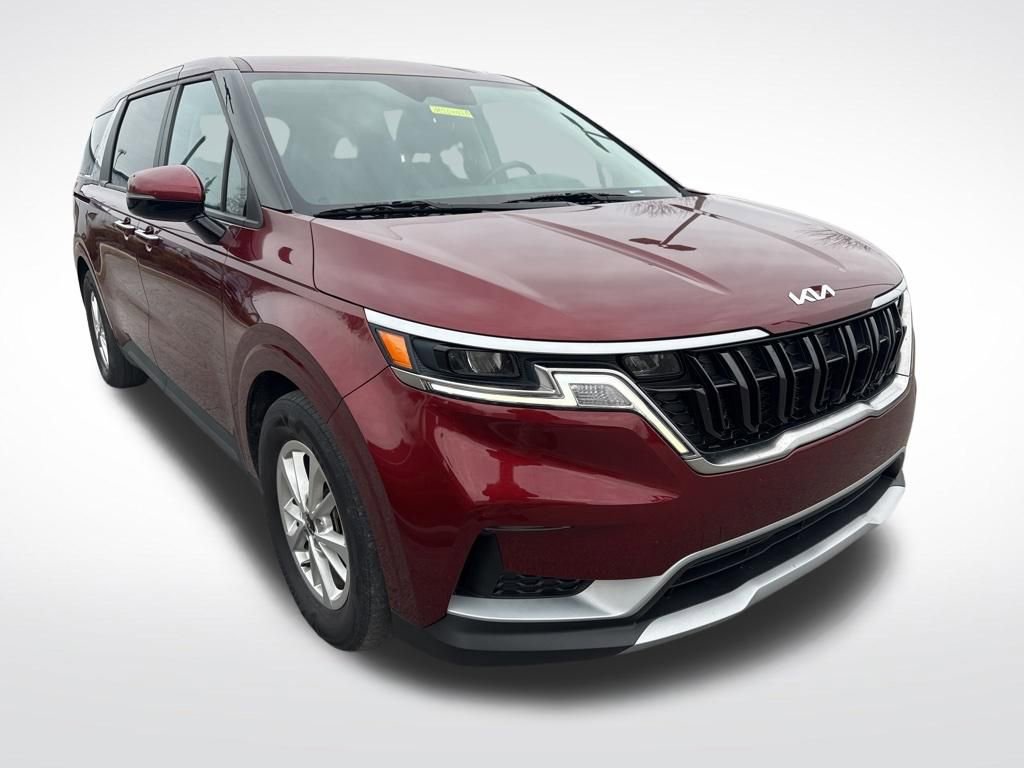 Certified 2024 Kia Carnival LX image 1