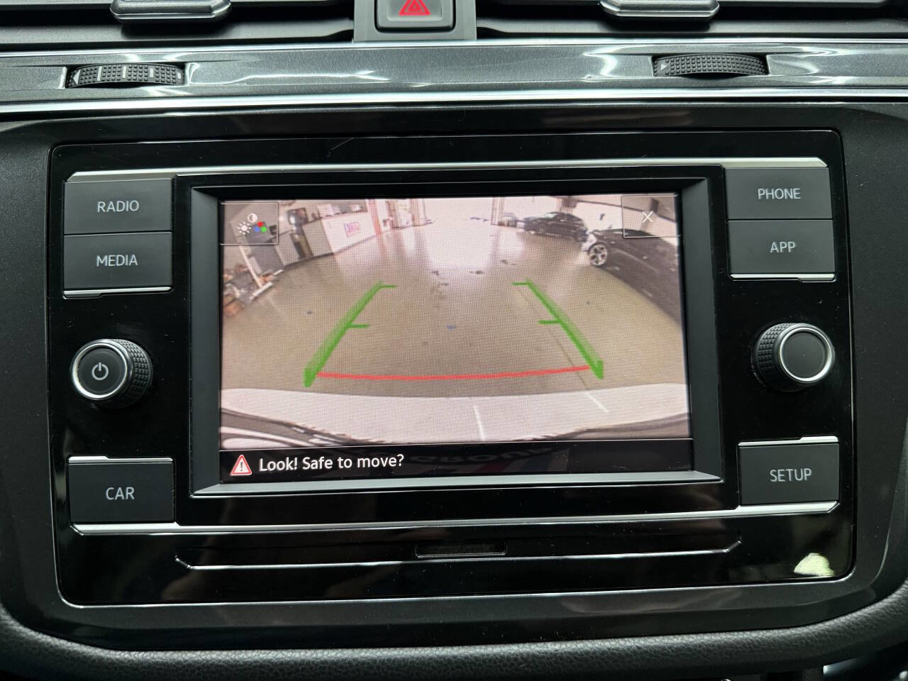 Used 2018 Volkswagen Tiguan S AWD/4WD image 28