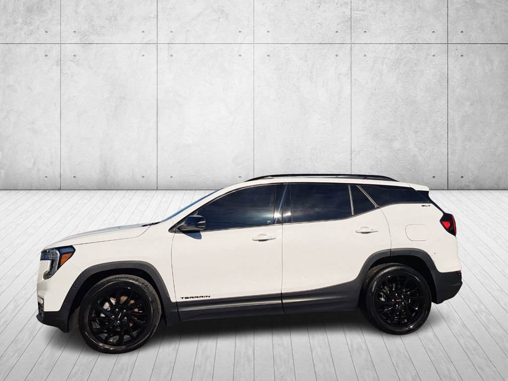 Used 2023 GMC Terrain SLT w/ Elevation Edition image 7