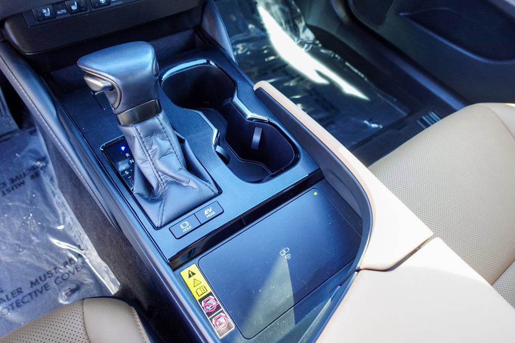 Used 2025 Lexus ES 300h w/ Premium Package image 20