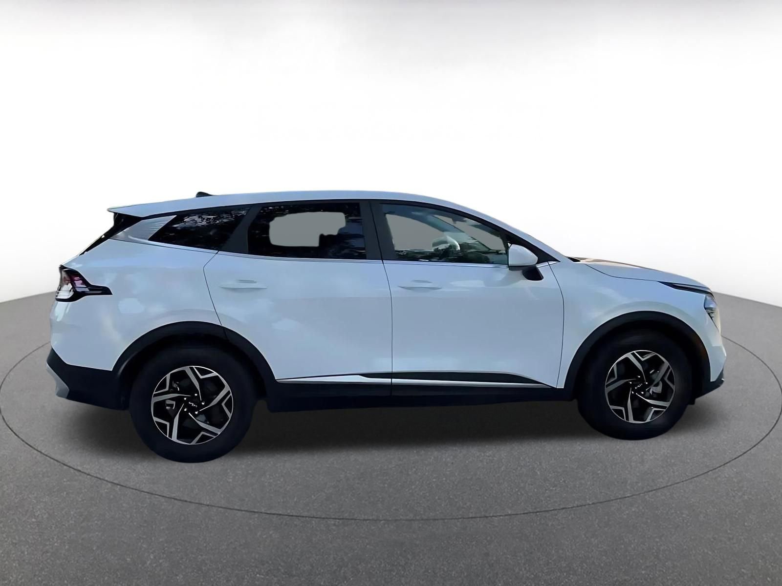 Used 2025 Kia Sportage LX FWD image 16