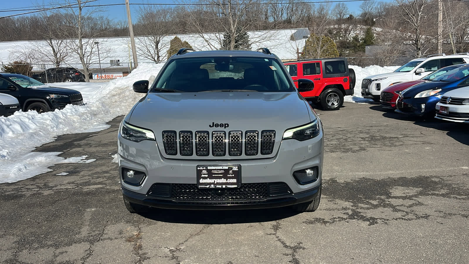 Certified 2023 Jeep Cherokee Altitude Lux w/ Lux Elite Package image 3