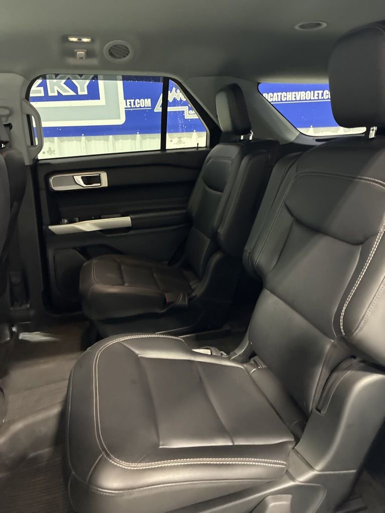 Used 2023 Ford Explorer XLT w/ Equipment Group 202A AWD/4WD image 37