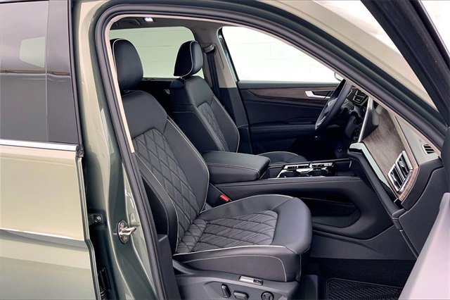 New 2026 Volkswagen Atlas SEL Premium R-Line image 9