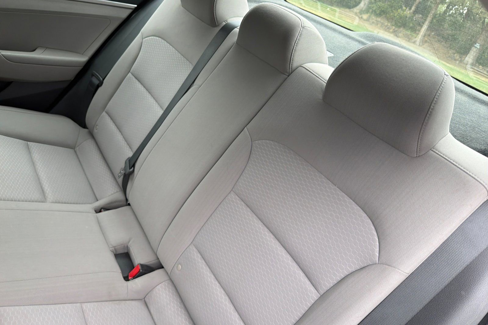 Used 2019 Hyundai Elantra SE w/ Cargo Package FWD image 16