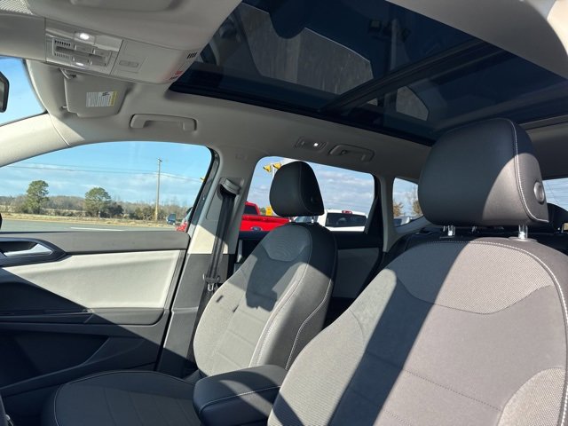 Used 2022 Volkswagen Taos SE image 24