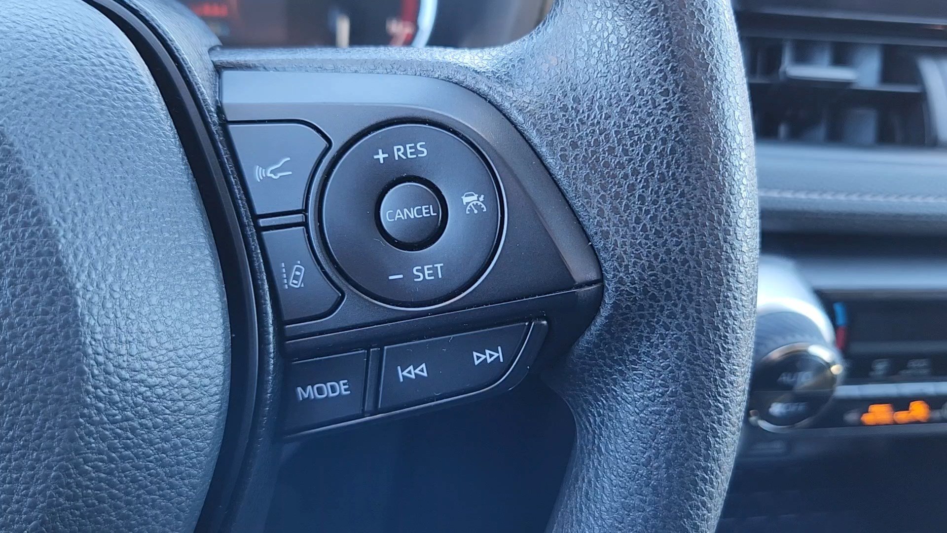 Certified 2025 Toyota RAV4 XLE AWD/4WD image 12