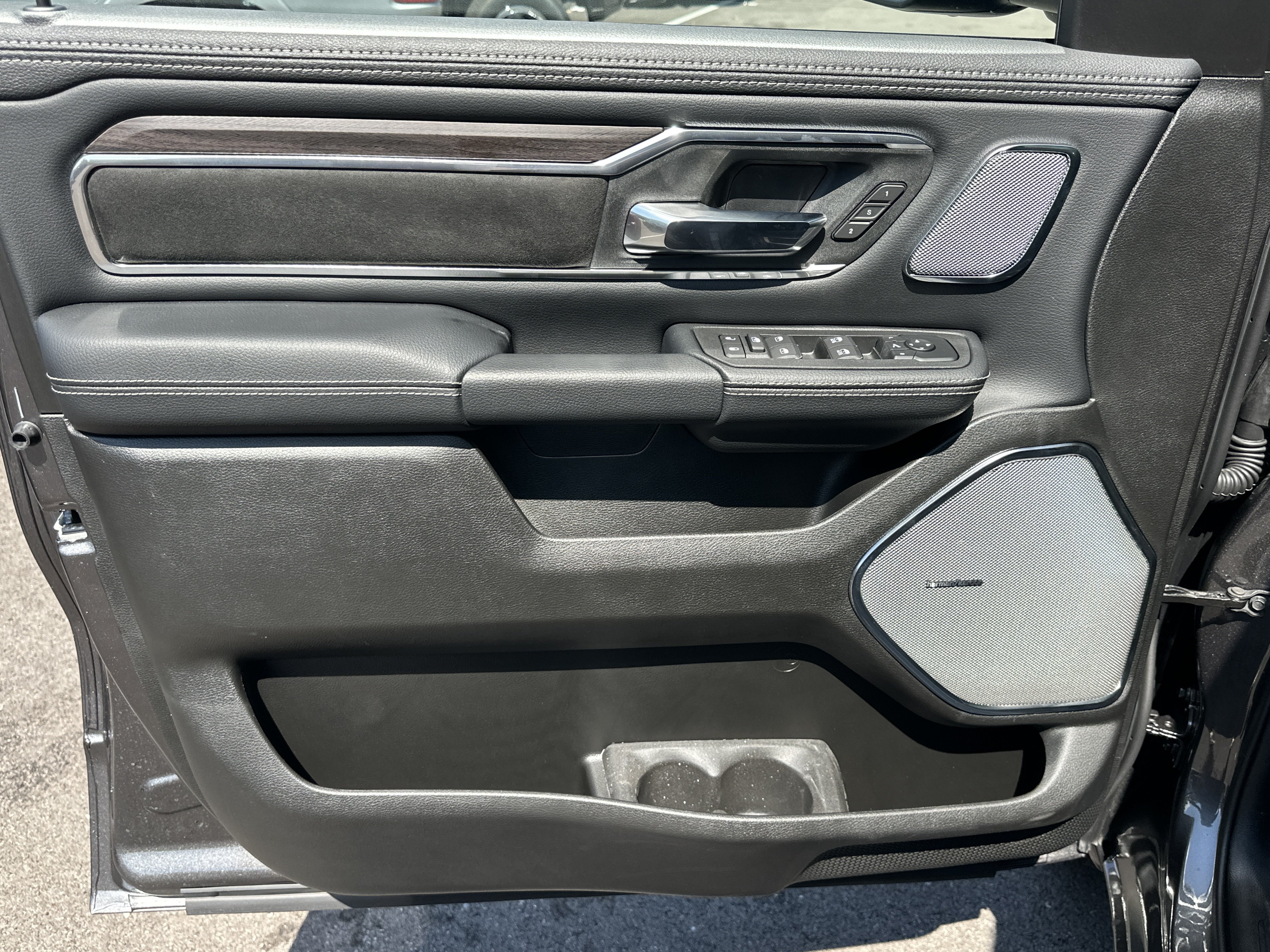 New 2027 RAM 1500 Laramie w/ Night Edition AWD/4WD image 31
