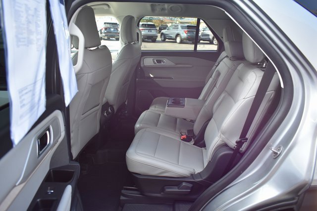 Used 2025 Ford Explorer Active w/ Active Comfort Package image 34